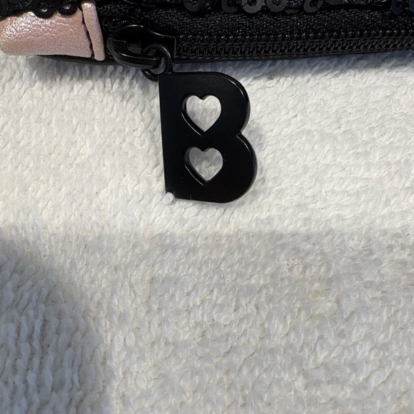 Adorable Iconic Betty Boop Ipsy Makeup Bag Limited Edition - Picture 4 of 8